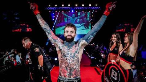 aaron chalmers boxing record